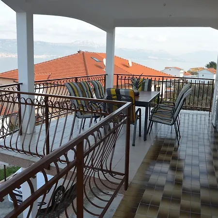 Apartments Ljiljana Trogir Exterior photo