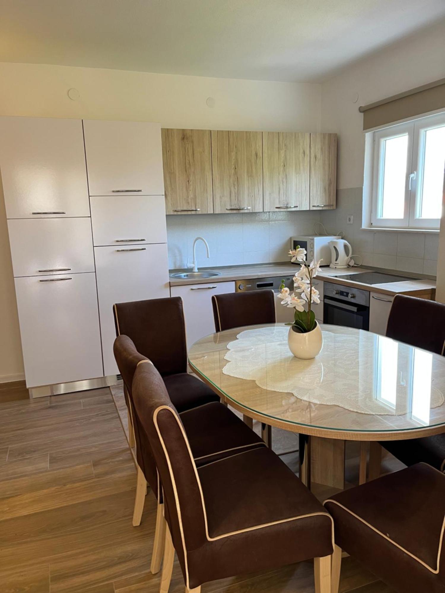 Apartman Ljiljana *