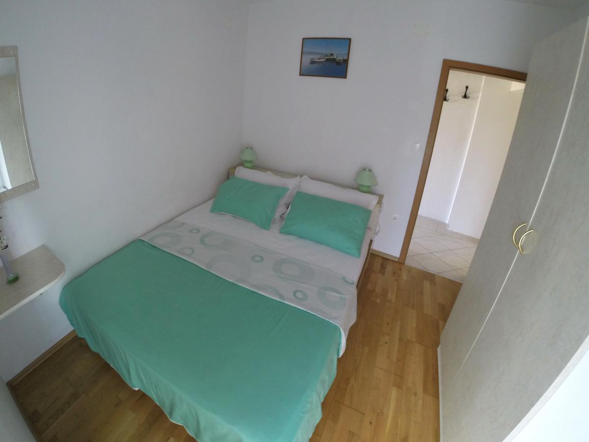 Apartment Ljiljana *